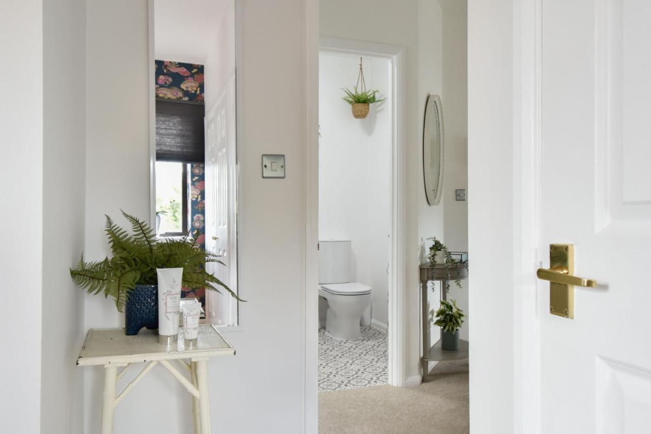 Luxury Spacious 2 Bed Apartment Shilton  Bagian luar foto