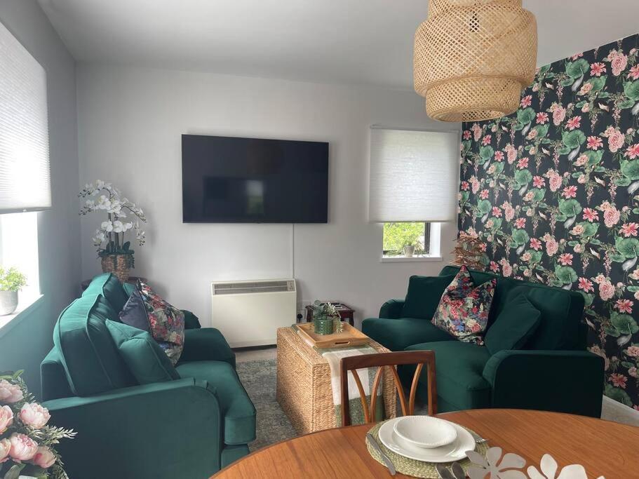 Luxury Spacious 2 Bed Apartment Shilton  Bagian luar foto