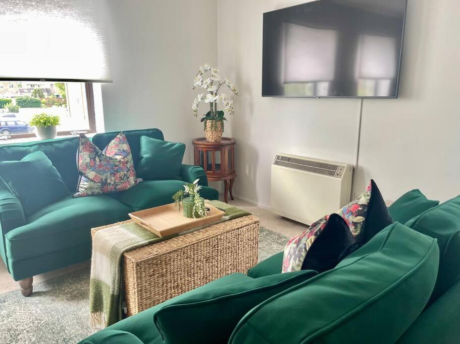 Luxury Spacious 2 Bed Apartment Shilton  Bagian luar foto